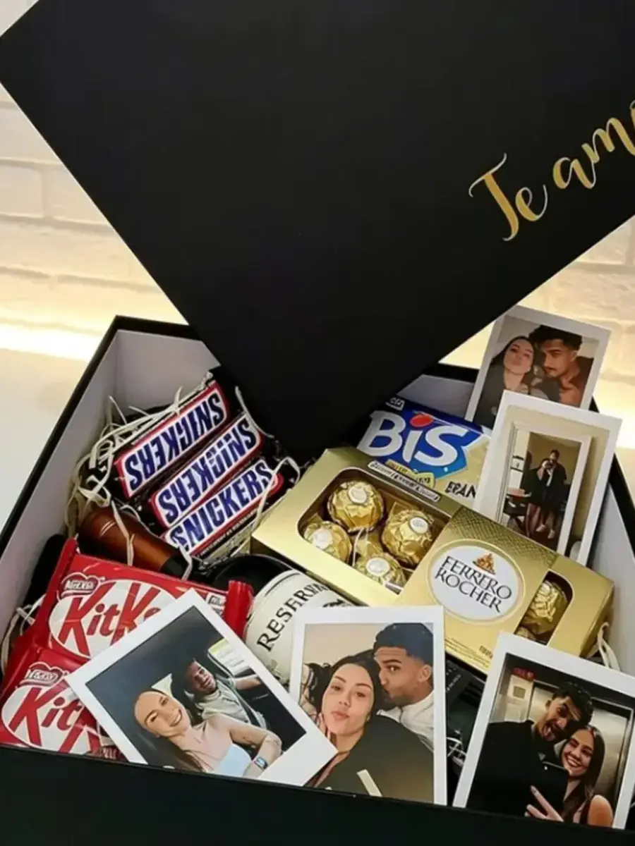 Box premium preto com chocolates e fotografias